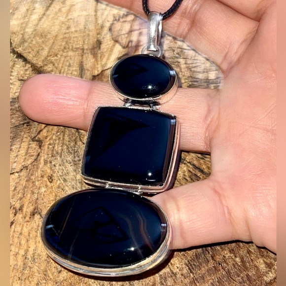 Large Black Onyx Pendant 3 1/2” - Picture 7 of 12